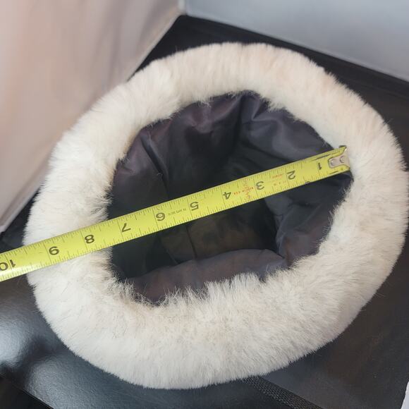 Faux white fur women's winter hat PreOwned vintage Russian Ushanka Style - Picture 3 of 5